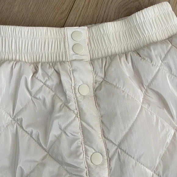 Athleta Girl Toasty Buns Metallic Quilted Mini Skirt - Picture 2 of 5